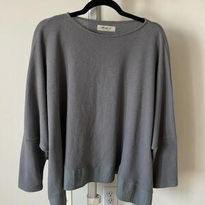 Mama B. Italy super soft boxy oversized grey top, size L